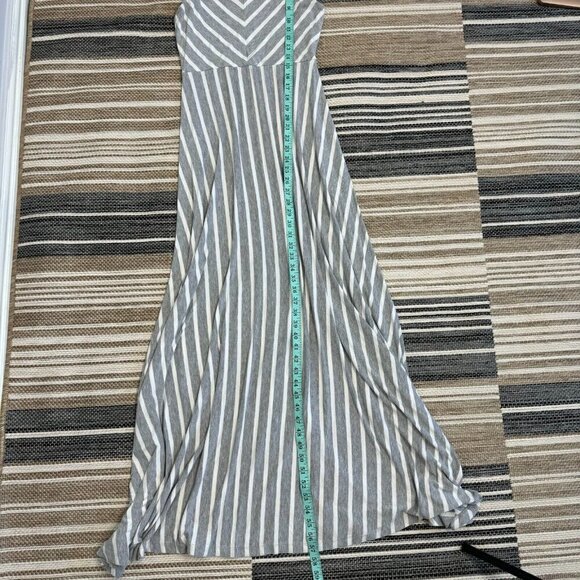 Athleta Dreamin Women's Maxi Dress Sleeveless Pullover Gray White Striped Medium - Picture 12 of 12